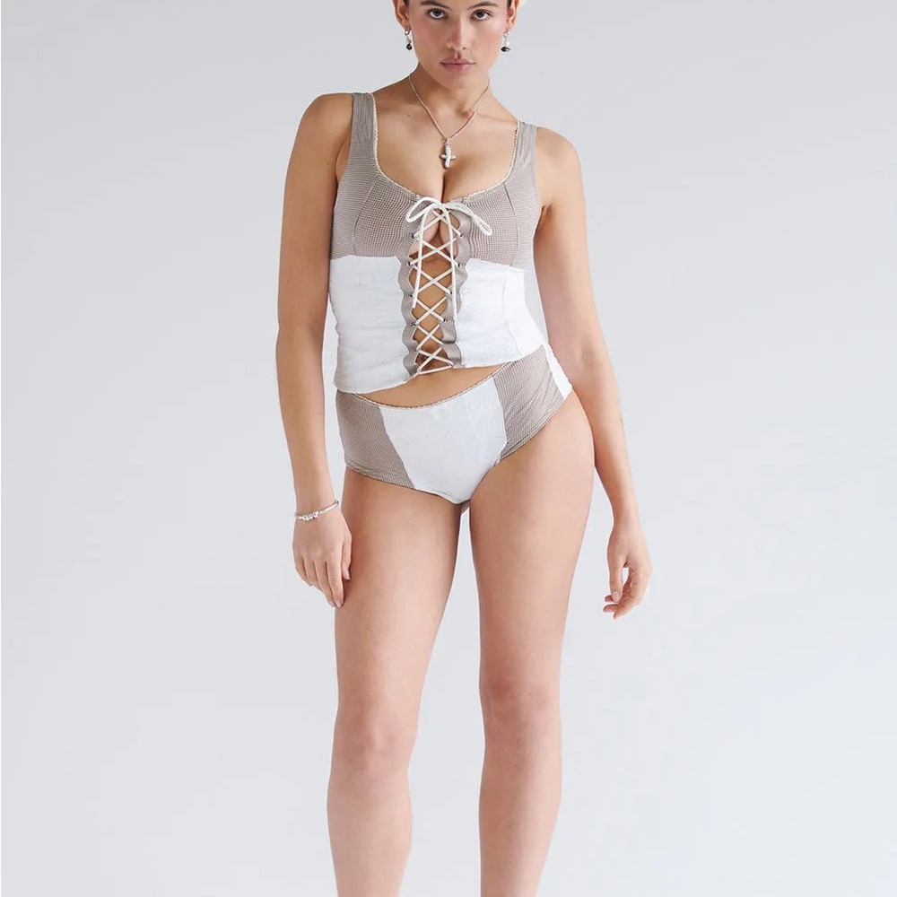 Sydney Sweeney x frankies